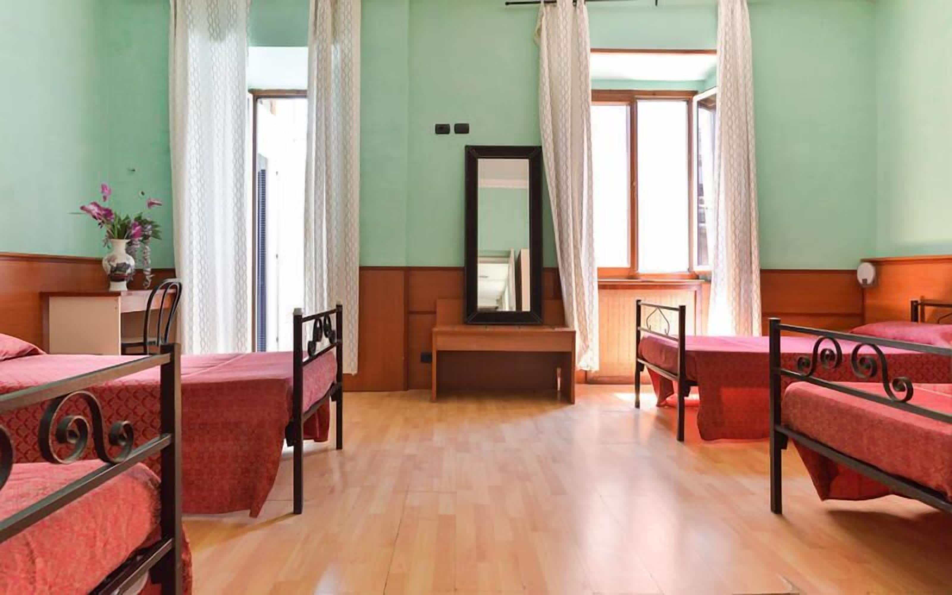 Hotel Beauty — Photos 2